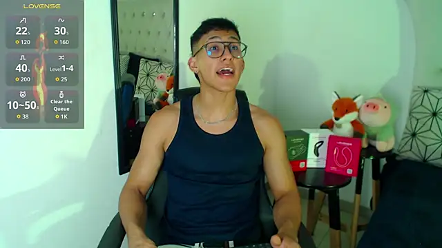 SalvadorFit live sex cam