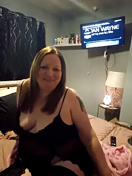 Naughtiness-but-Nice live sex cam