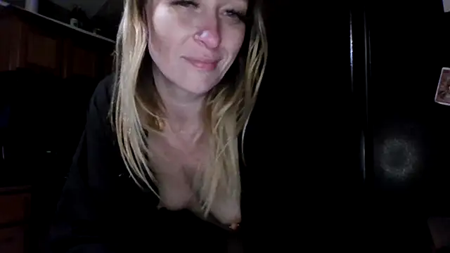 Ashphroditegemini live sex cam