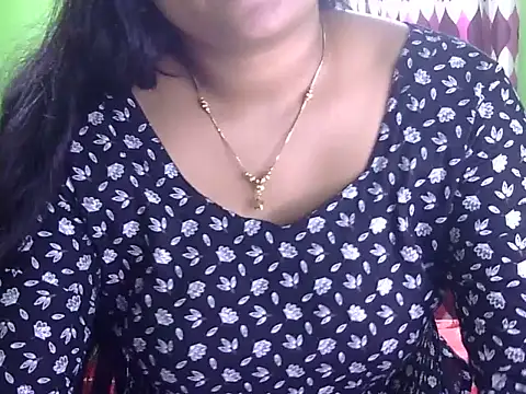 BengaliQueenStar live sex cam