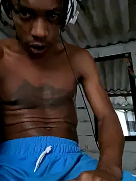 Larry-n-clouds live sex cam