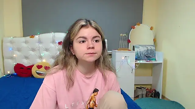 TinaRedly live sex cam