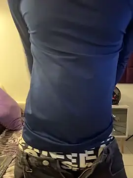 AdrianRinaldi live sex cam