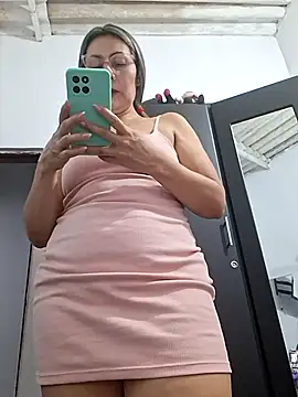 Mia-funny20 live sex cam