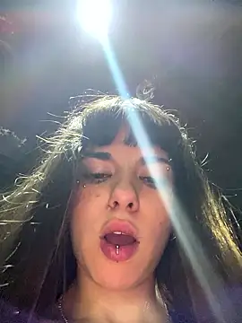 VioletaSubmissive live sex cam