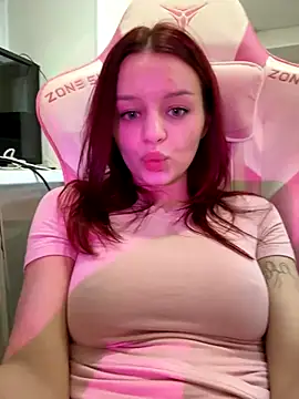 littlebitchesss live sex cam