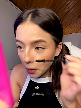 Sofia18_pinkk live sex cam