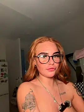 Ellieskyyee1 live sex cam