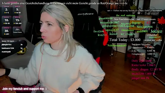 Lisaonthemoon live sex cam