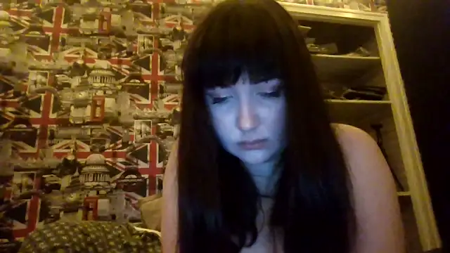 Lynylou live sex cam