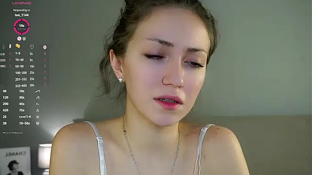 ZeniaBolich live sex cam