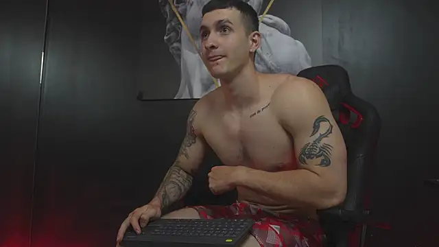 JacksonOlsenn live sex cam