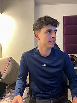 AdrianRinaldi live sex cam