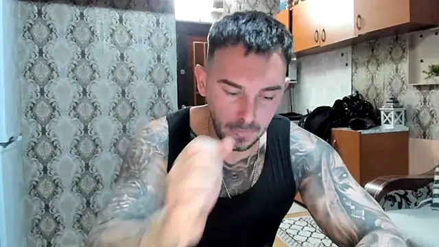 Jonmusclemaster live sex cam