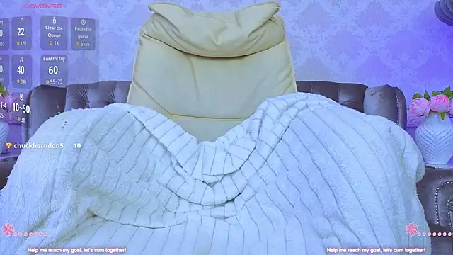 KitnissKiss live sex cam