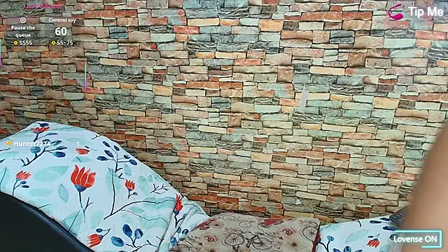 couple_lovelyds live sex cam