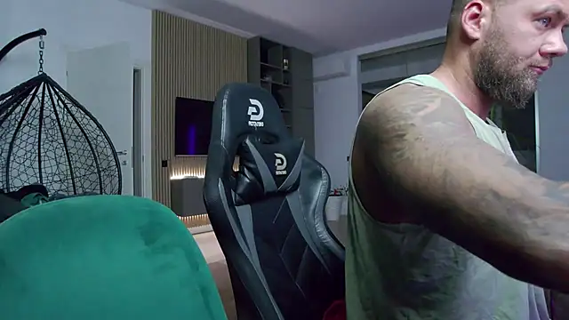 UbbeViking live sex cam