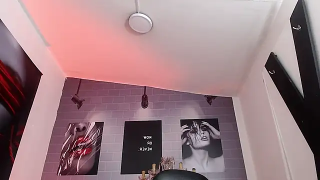 aleesha_cameron02 live sex cam