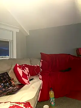 Ellieskyyee1 live sex cam