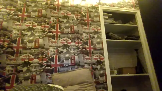 Lynylou live sex cam