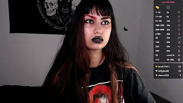 Little-Lucifer live sex cam