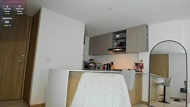 khloelatin live sex cam