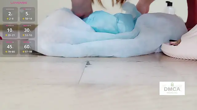 Vicki-66 live sex cam