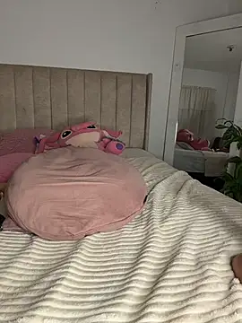 Roxanne_08 live sex cam