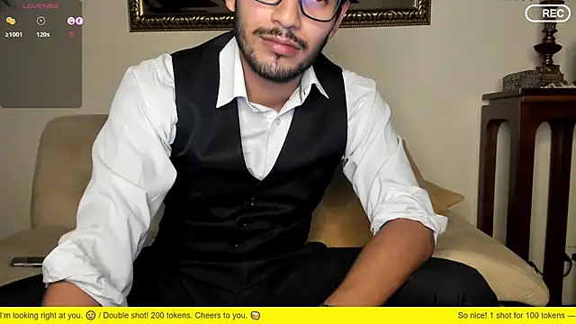 Nicholasrodrii live sex cam