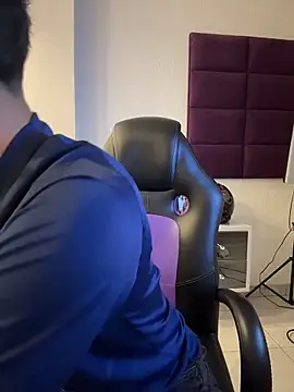 AdrianRinaldi live sex cam