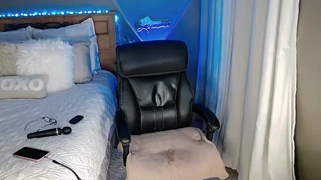 Lenaxox live sex cam