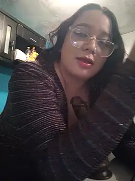 Leslydeleon23 live sex cam