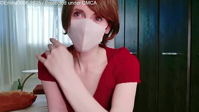 Emilia0606 live sex cam