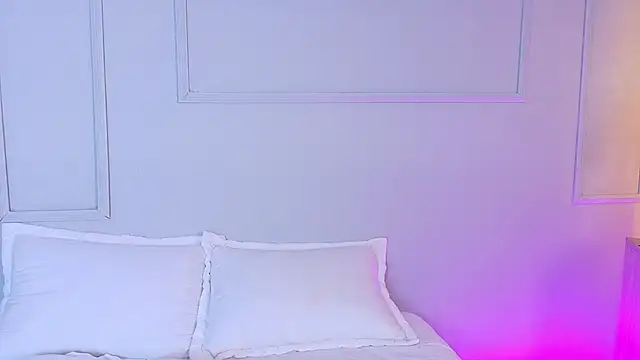 MiaOconner live sex cam