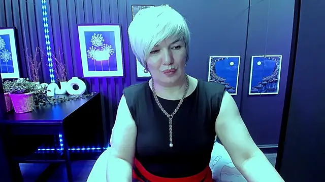 CarmenSoft live sex cam