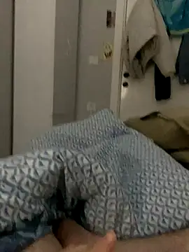 Erenn34 live sex cam