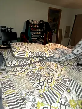 JuicyExxxperience live sex cam