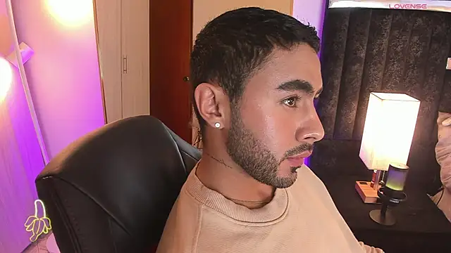 ItsMeEros live sex cam