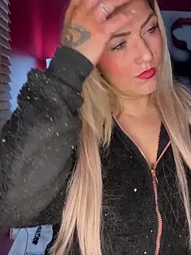 LittleMissEeve live sex cam