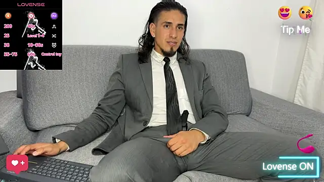 Tom_blunt96 live sex cam