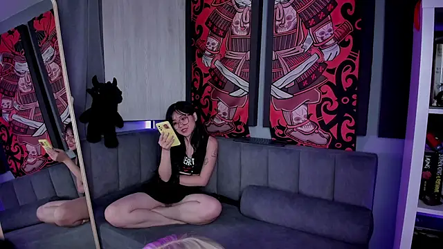 JadeyKhada live sex cam