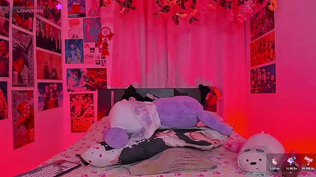 MissCurvyTop live sex cam