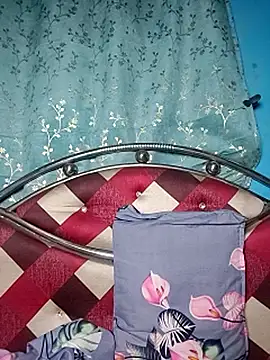 hornypriya696 live sex cam