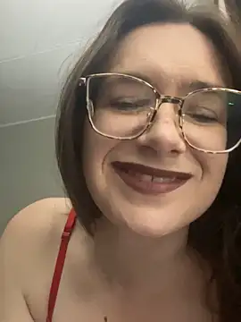 NaughtyNerdyWifey live sex cam