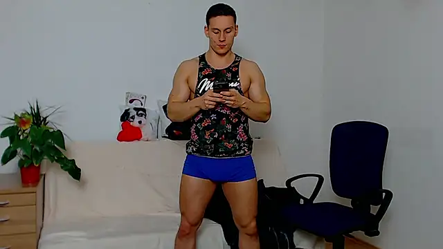 ZeinMiracles live sex cam