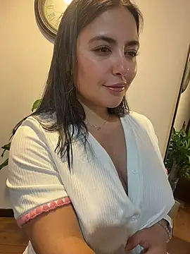 sukhakunis1 live sex cam