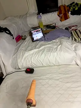 Ozge-SluttyScream69 live sex cam