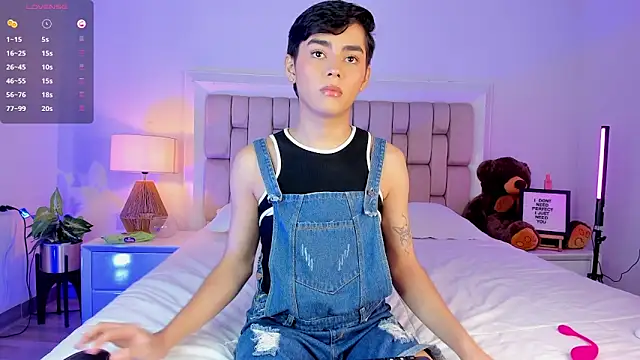 Maxi_little live sex cam