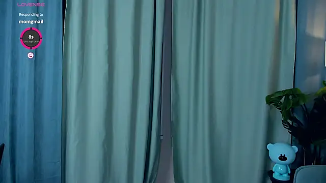 LaritaYoseph live sex cam