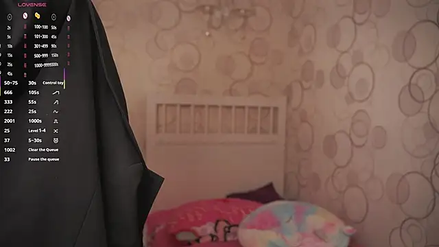 DongMolt live sex cam